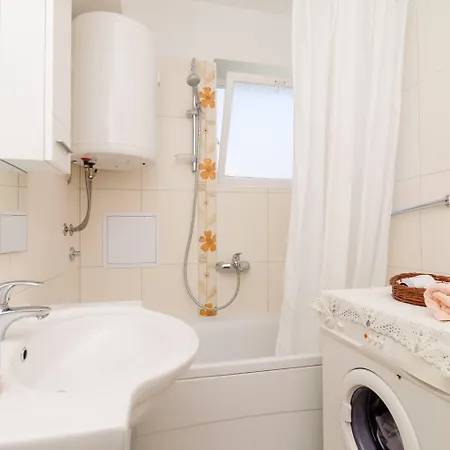 Jelka Guest house 3*